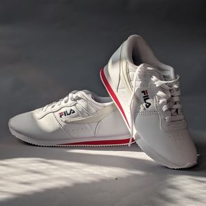 Women's size 8 FILA running shoes